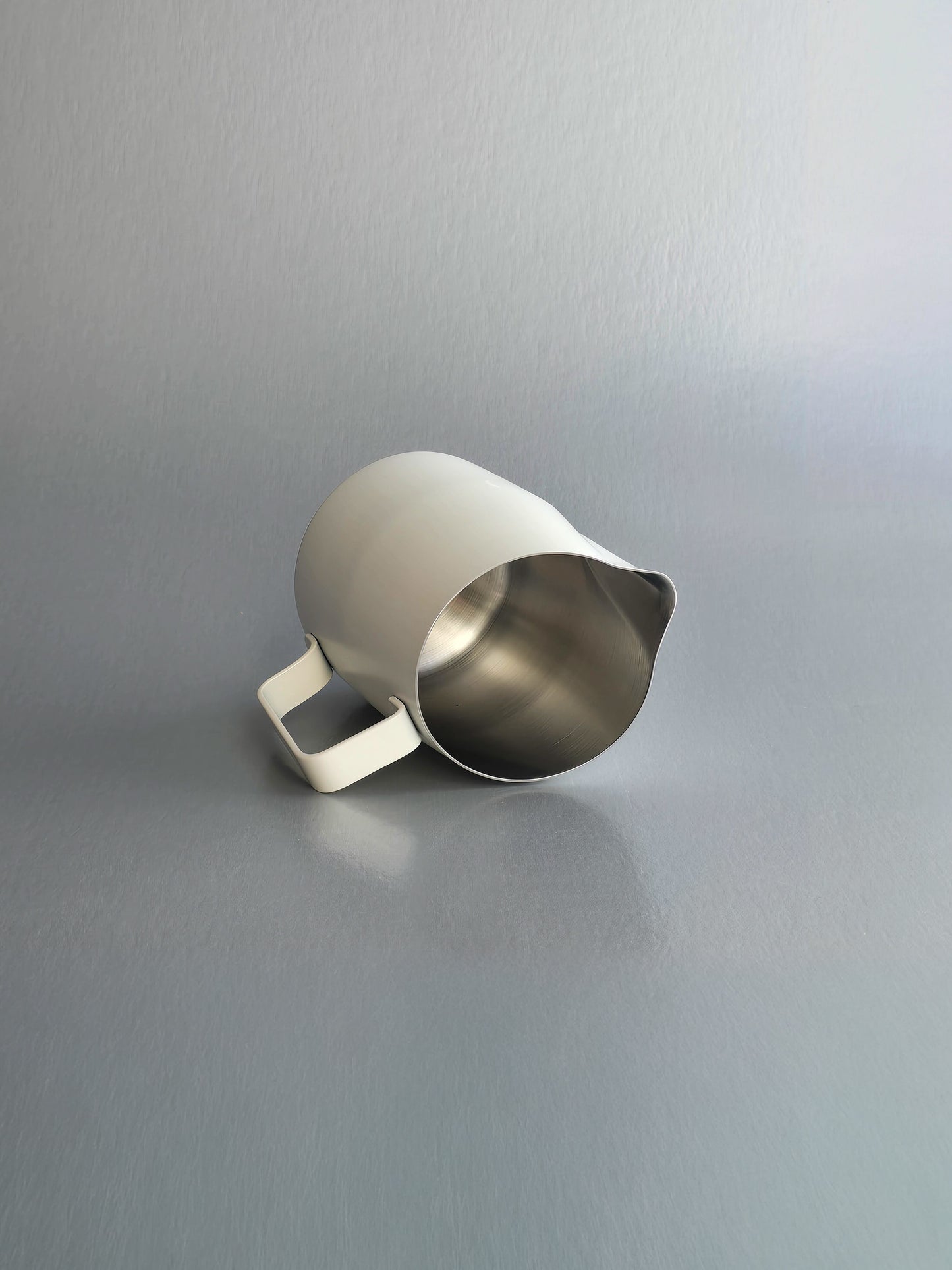 10oz WPM Pitcher with Round/Wide Spout - Matte White