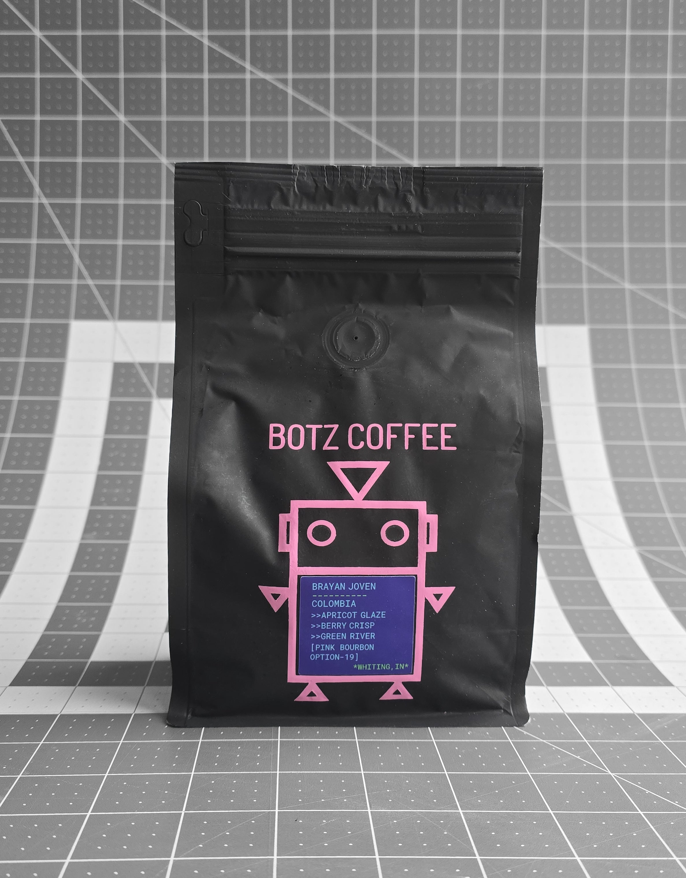 Botz Coffee- Brayan Joven- Pink Bourbon Washed 12oz – Norma Supply Co.