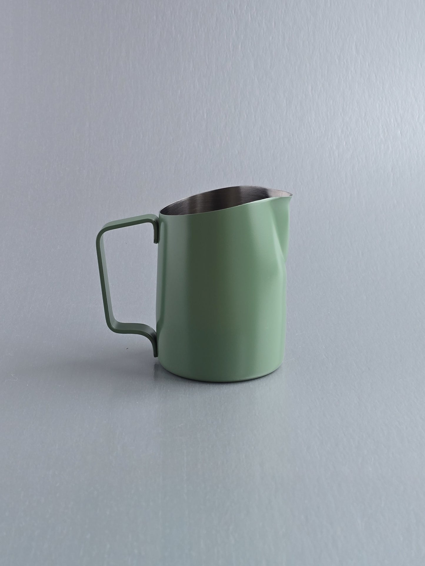 15oz SLOW POUR SUPPLY® x WPM Latte Art Pitcher with Wide Spout in Moss Green "ROWAN"