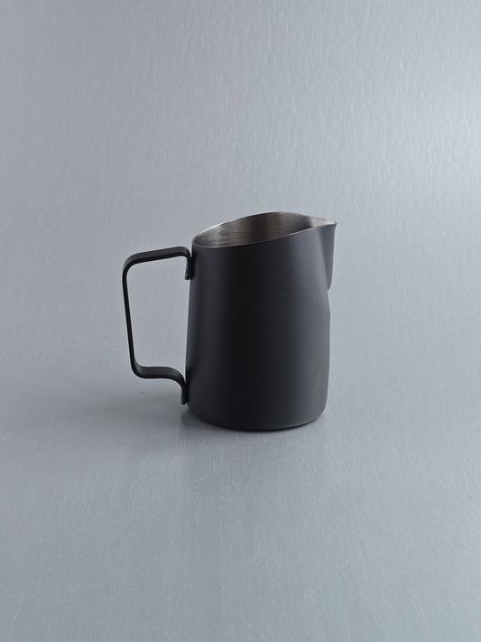 15oz Latte Art Pitcher with Round Spout in Matte Black