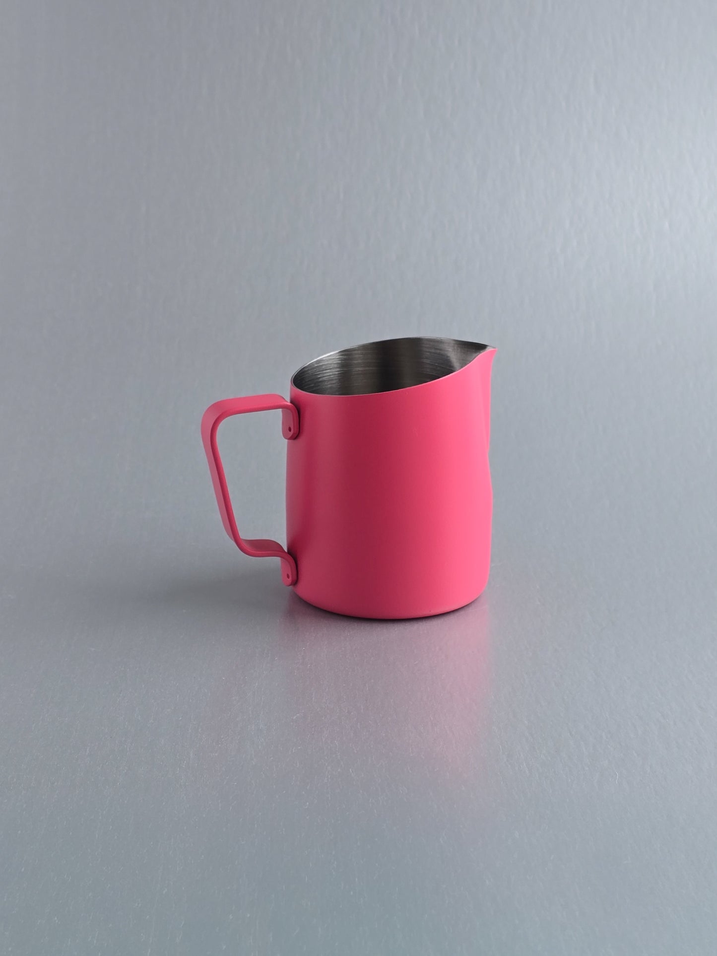 10oz Latte Art Pitcher with Narrow Spout in Peony