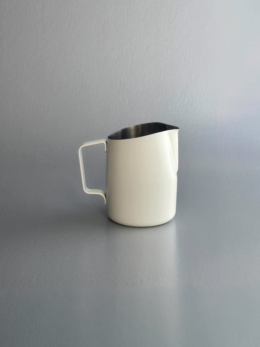22oz WPM Pitcher with Round/Wide Spout - Matte White