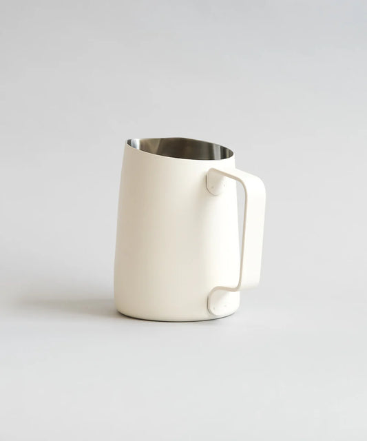15oz Latte Art Pitcher with Round Spout in Matte White